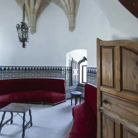 Castillo De Caceres