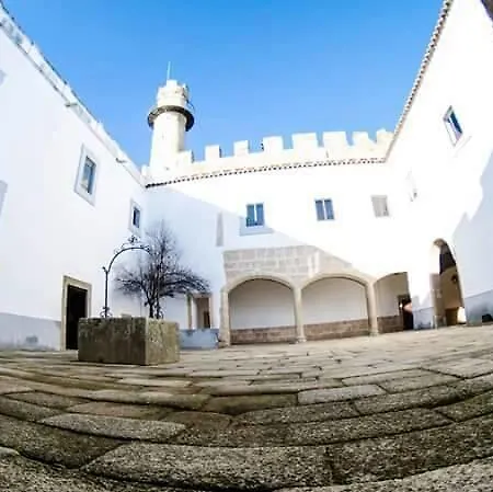 بيت ضيافة Castillo De Caces